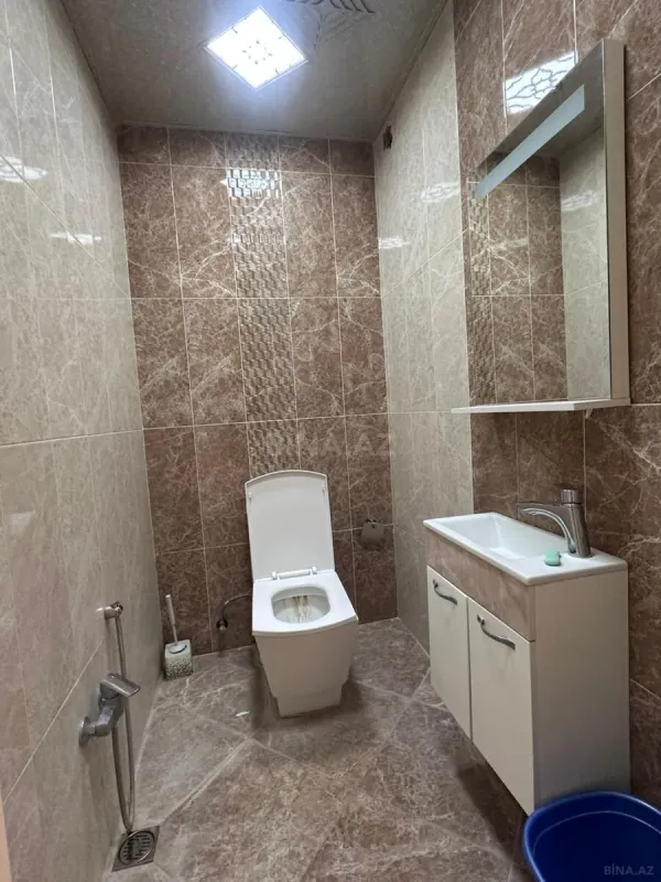 Satılır 3 otaqlı mənzil 138 m²