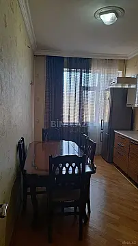 Kirayə verilir 2 otaqlı mənzil 80 m²
