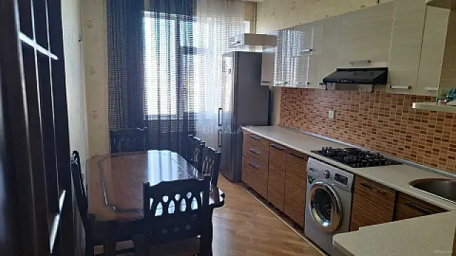 Kirayə verilir 2 otaqlı mənzil 80 m² — Bakı, Xətai 2 otaq 80.00 m²