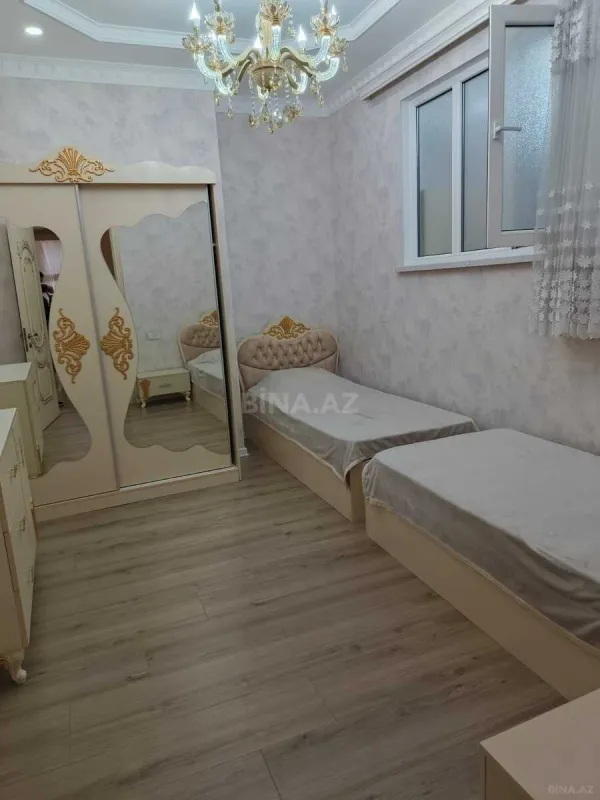 Satılır 4 otaqlı mənzil 147 m²