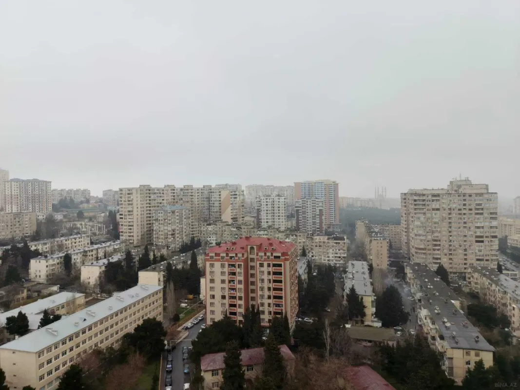 Satılır 4 otaqlı mənzil 147 m²