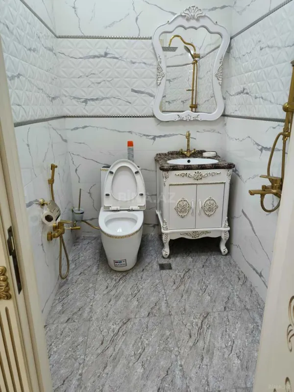 Satılır 4 otaqlı mənzil 147 m²