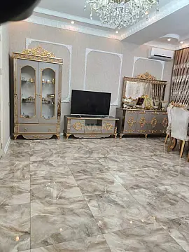 Satılır 4 otaqlı mənzil 147 m²
