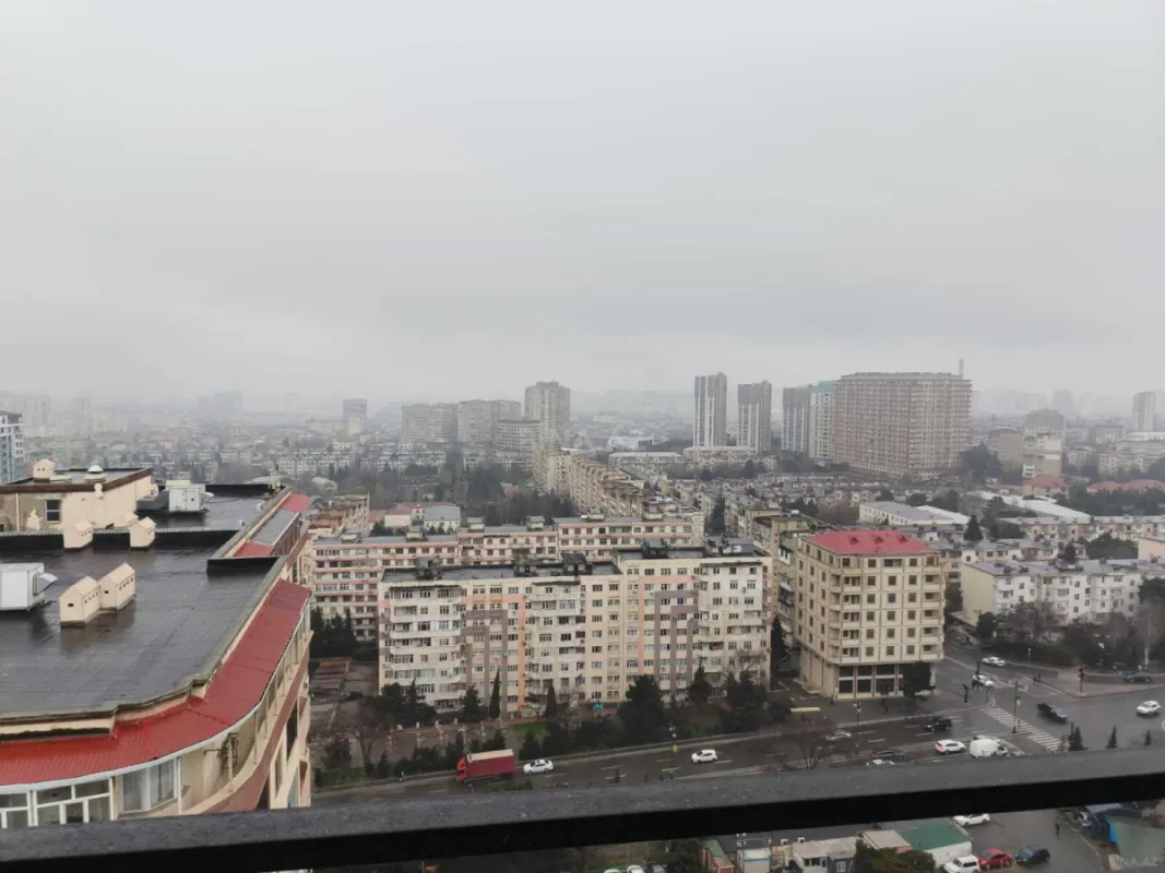 Satılır 4 otaqlı mənzil 147 m²