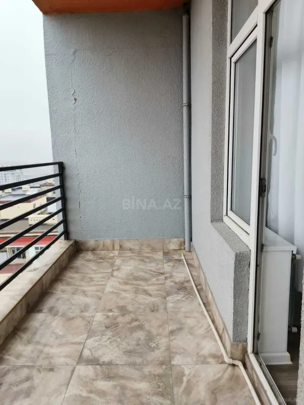 Satılır 4 otaqlı mənzil 147 m²