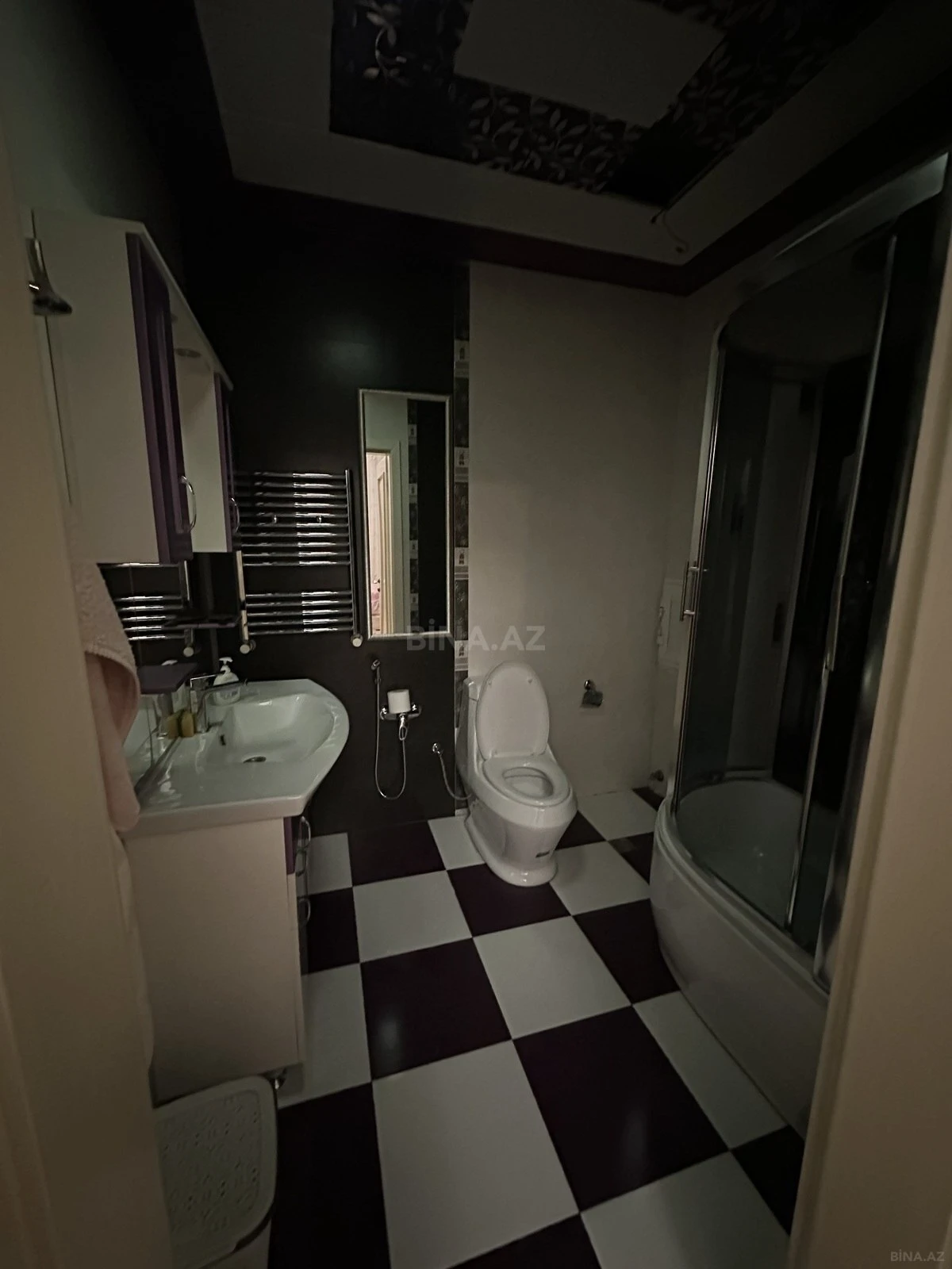 Kirayə verilir 3 otaqlı mənzil 172 m²