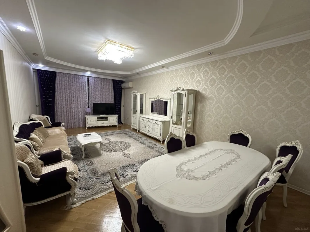 Kirayə verilir 3 otaqlı mənzil 172 m²