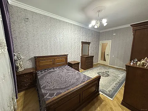 Kirayə verilir 3 otaqlı mənzil 172 m²