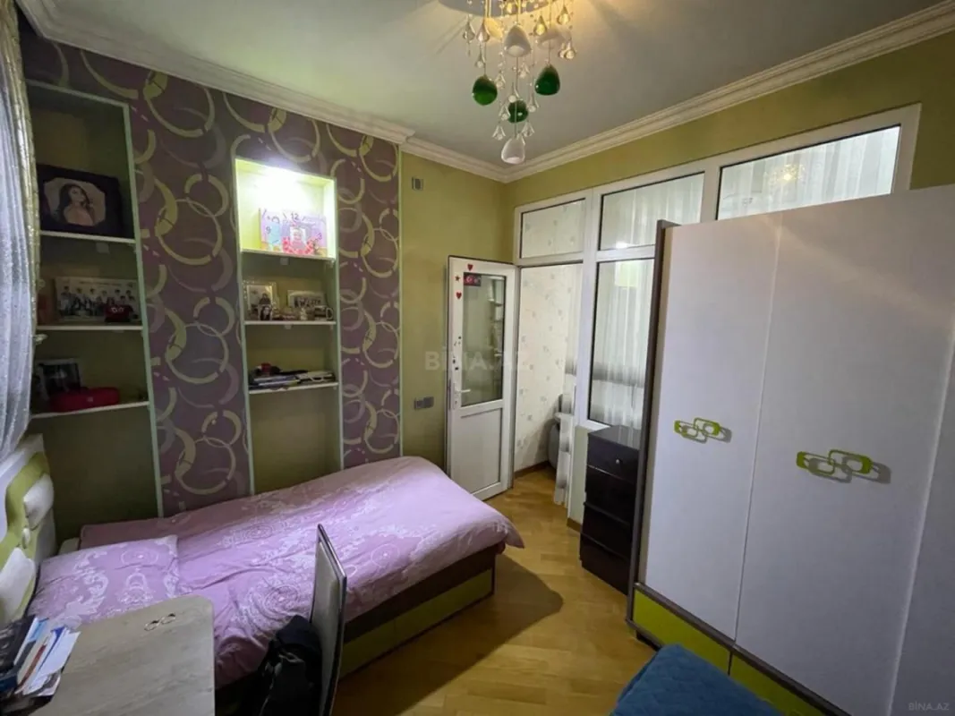 Satılır 3 otaqlı mənzil 110 m²
