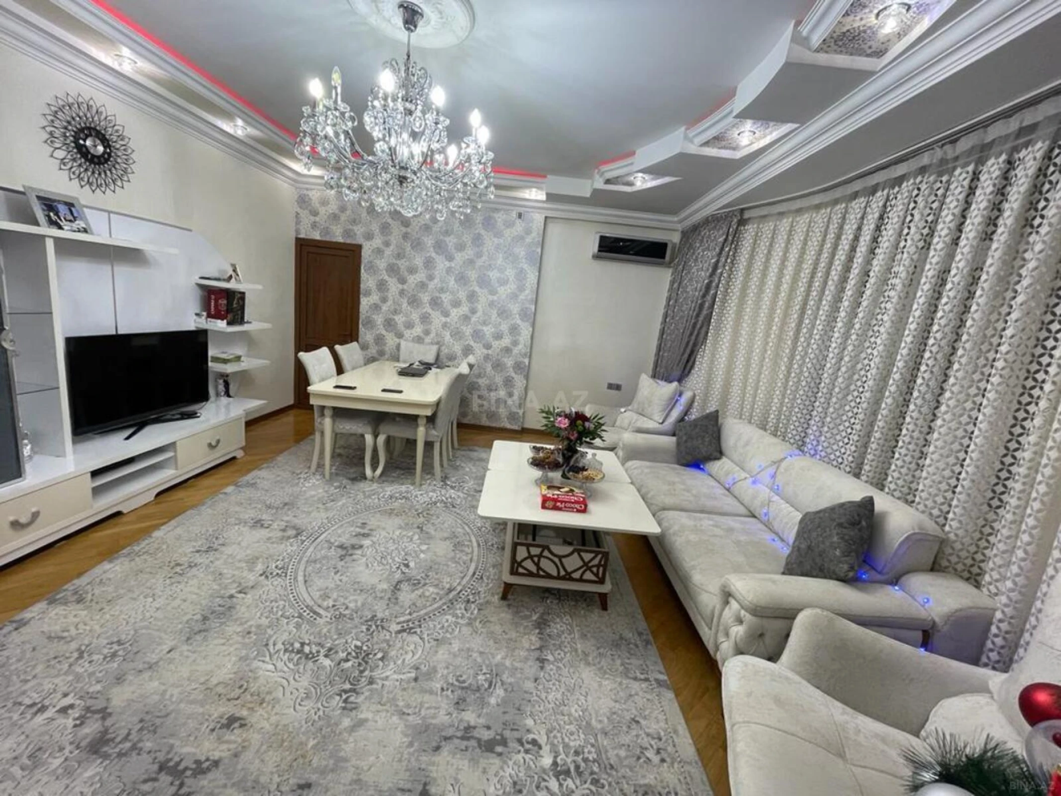 Satılır 3 otaqlı mənzil 110 m²