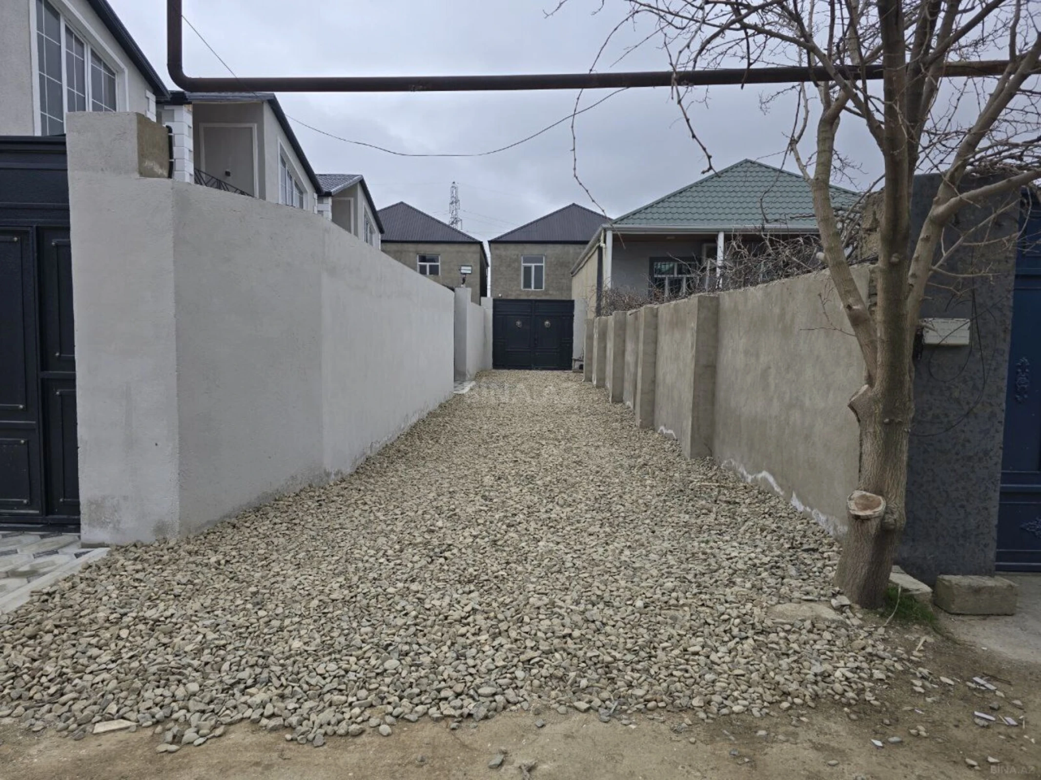 Satılır 5 otaqlı həyət evi 140 m²