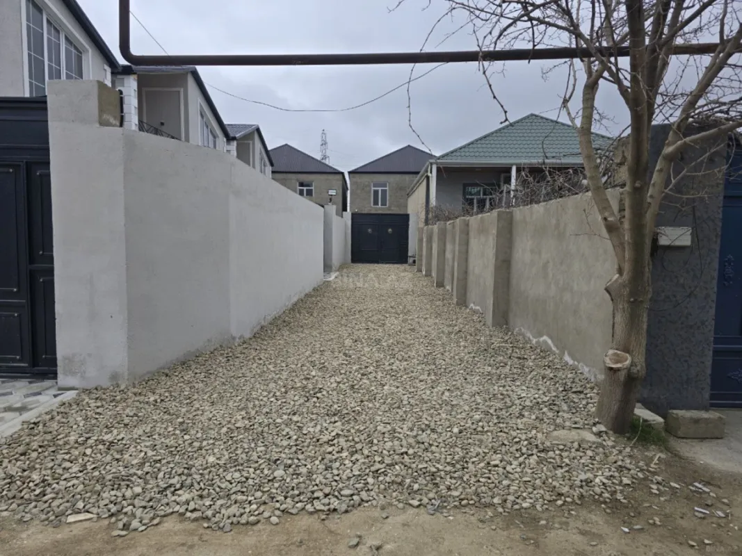 Satılır 5 otaqlı həyət evi 140 m²