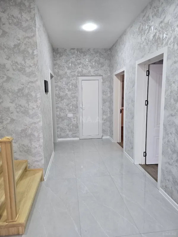 Satılır 5 otaqlı həyət evi 140 m²
