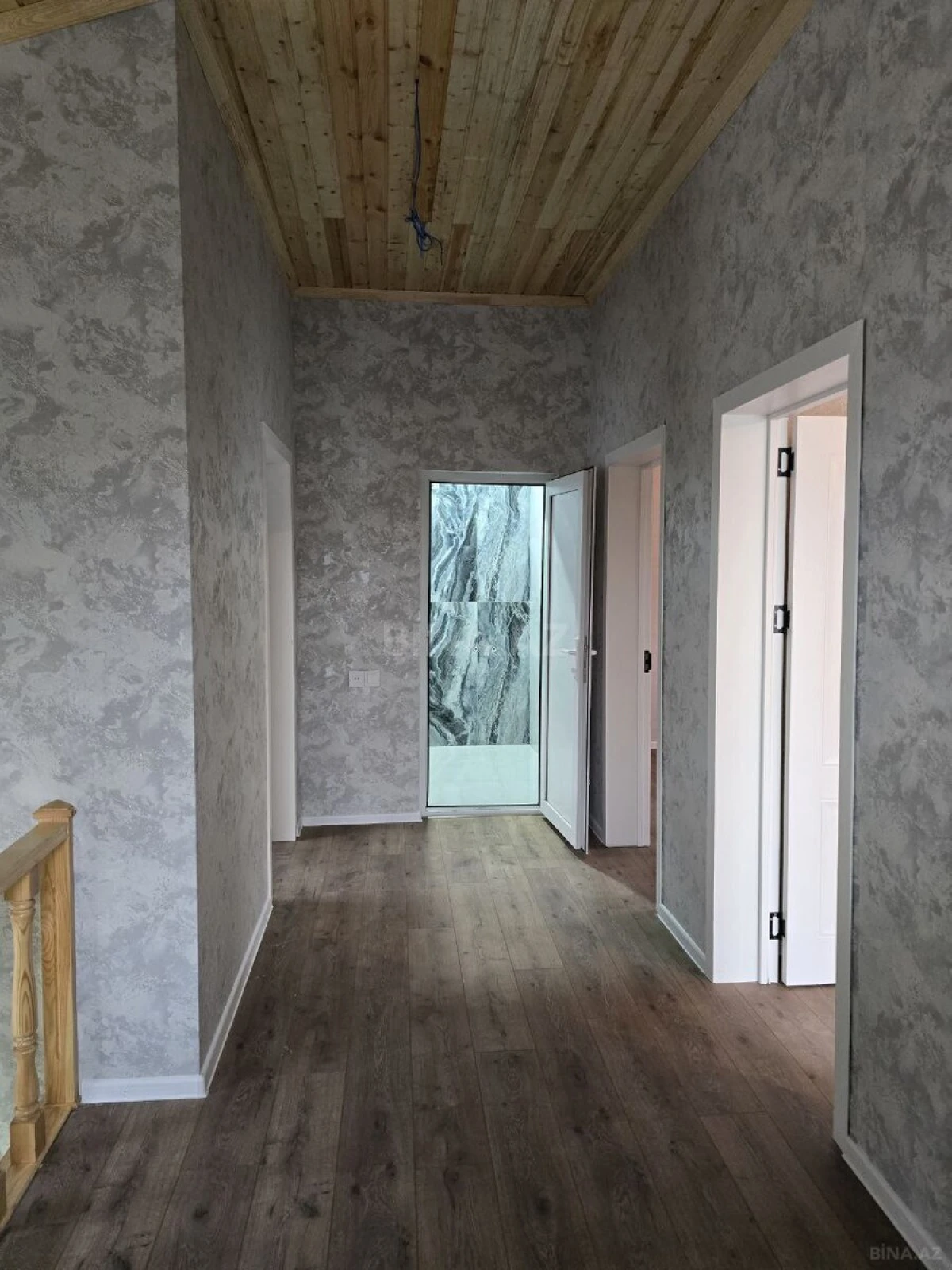 Satılır 5 otaqlı həyət evi 140 m²