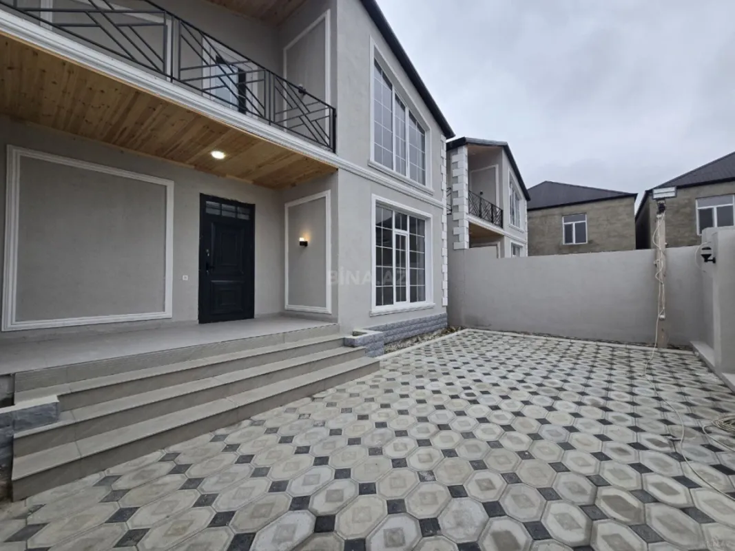 Satılır 5 otaqlı həyət evi 140 m²