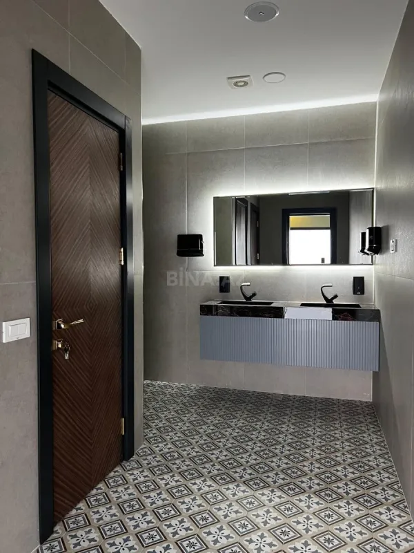 Kirayə verilir 2 otaqlı ofis 77.8 m²