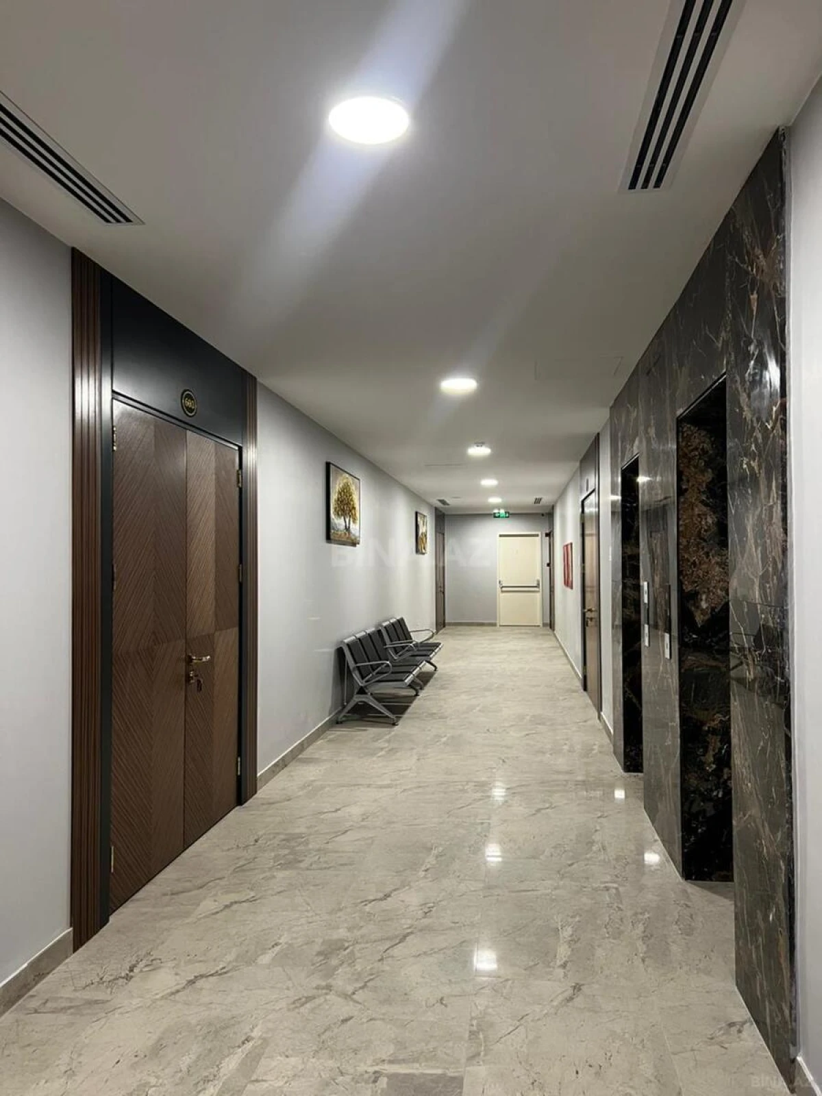 Kirayə verilir 2 otaqlı ofis 77.8 m²