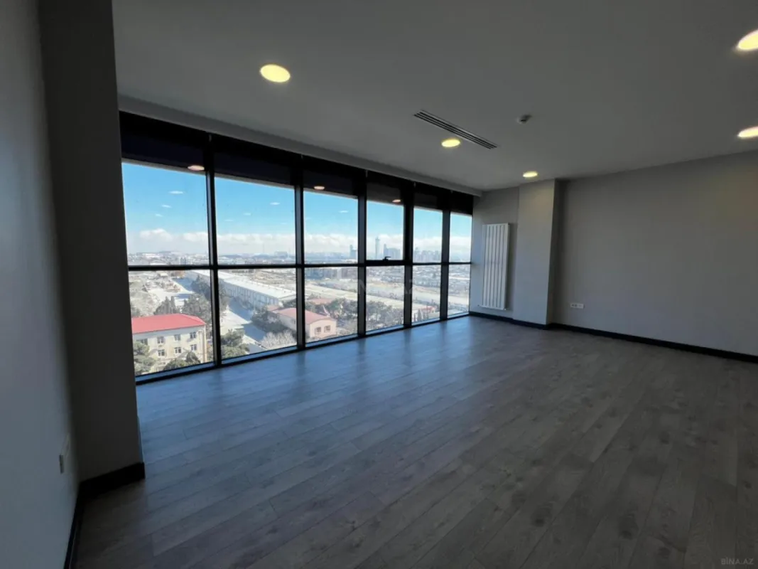 Kirayə verilir 2 otaqlı ofis 77.8 m²
