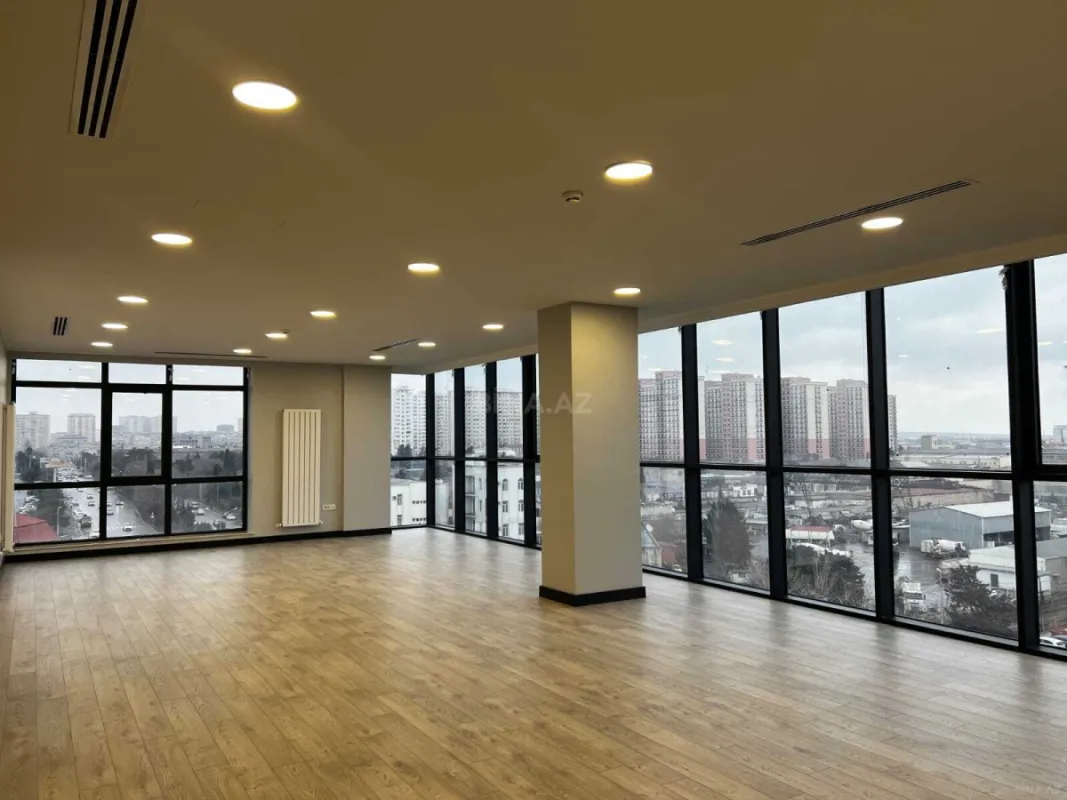 Kirayə verilir 2 otaqlı ofis 77.8 m²