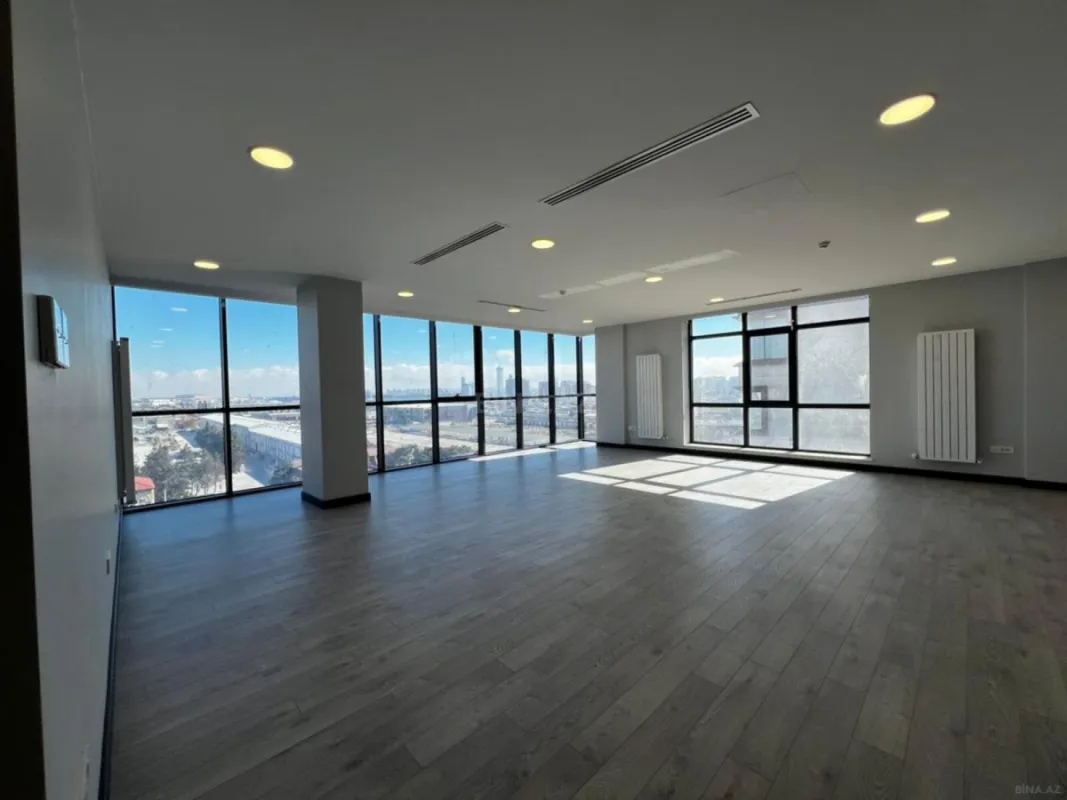 Kirayə verilir 2 otaqlı ofis 77.8 m²