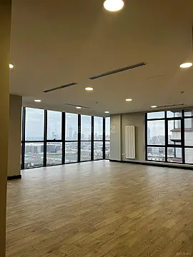 Kirayə verilir 2 otaqlı ofis 77.8 m²