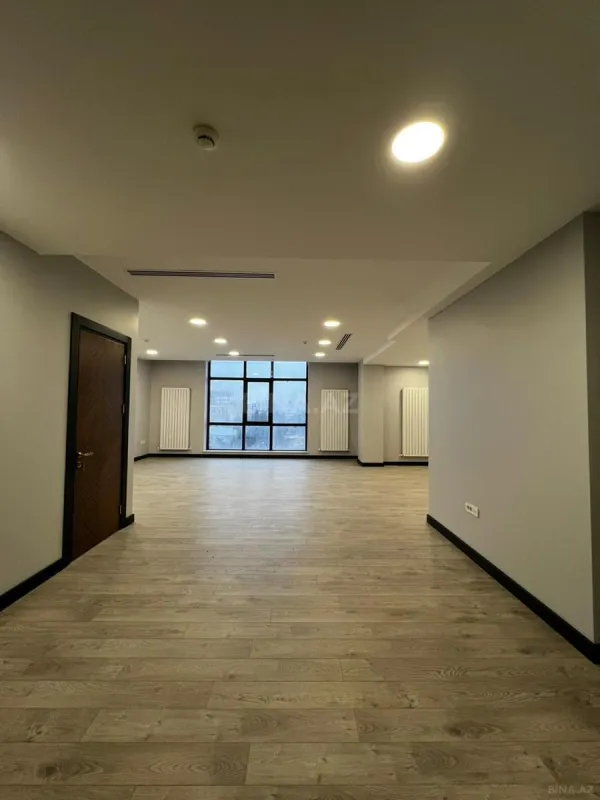 Kirayə verilir 2 otaqlı ofis 77.8 m²