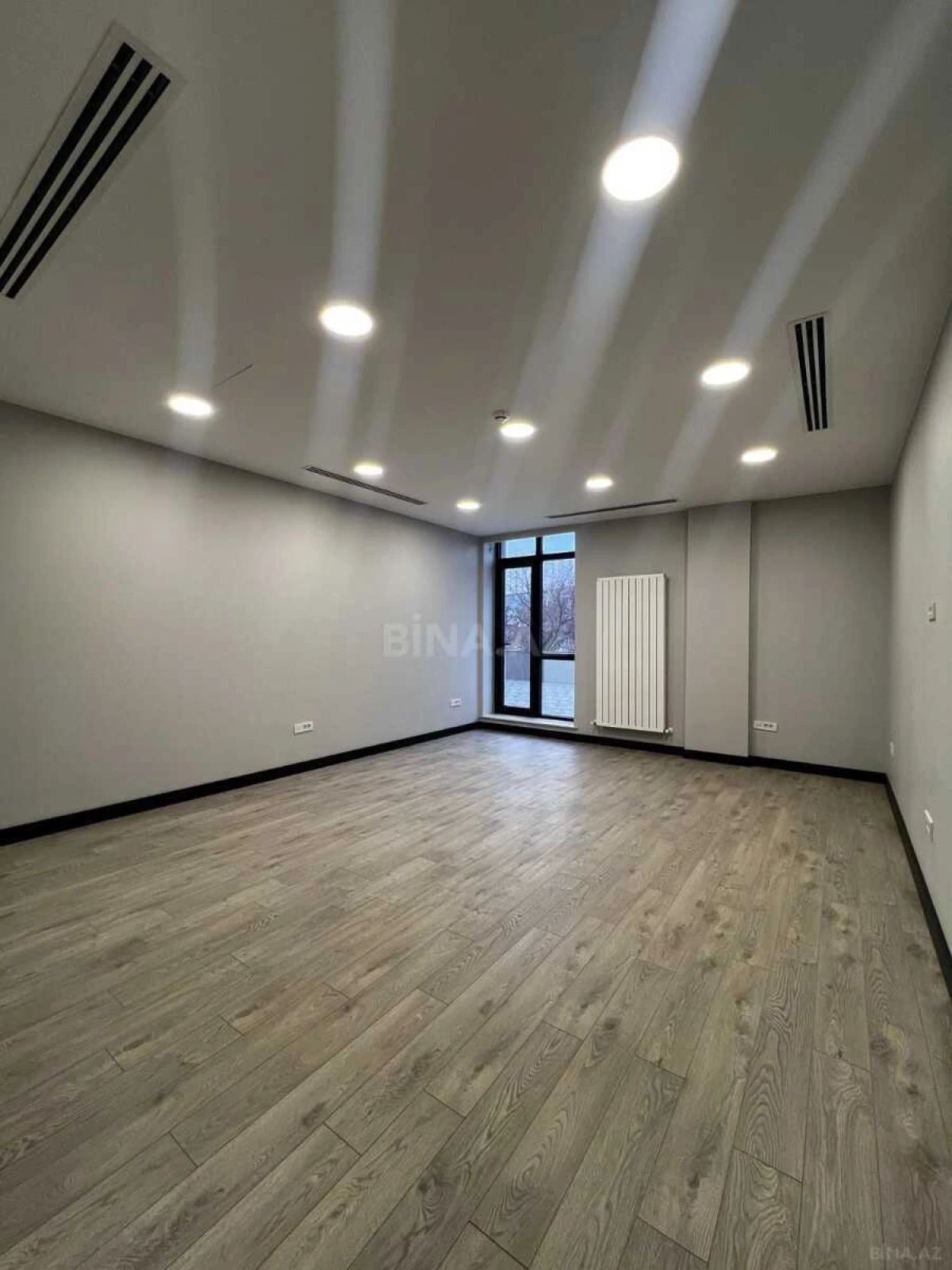 Kirayə verilir 2 otaqlı ofis 77.8 m²