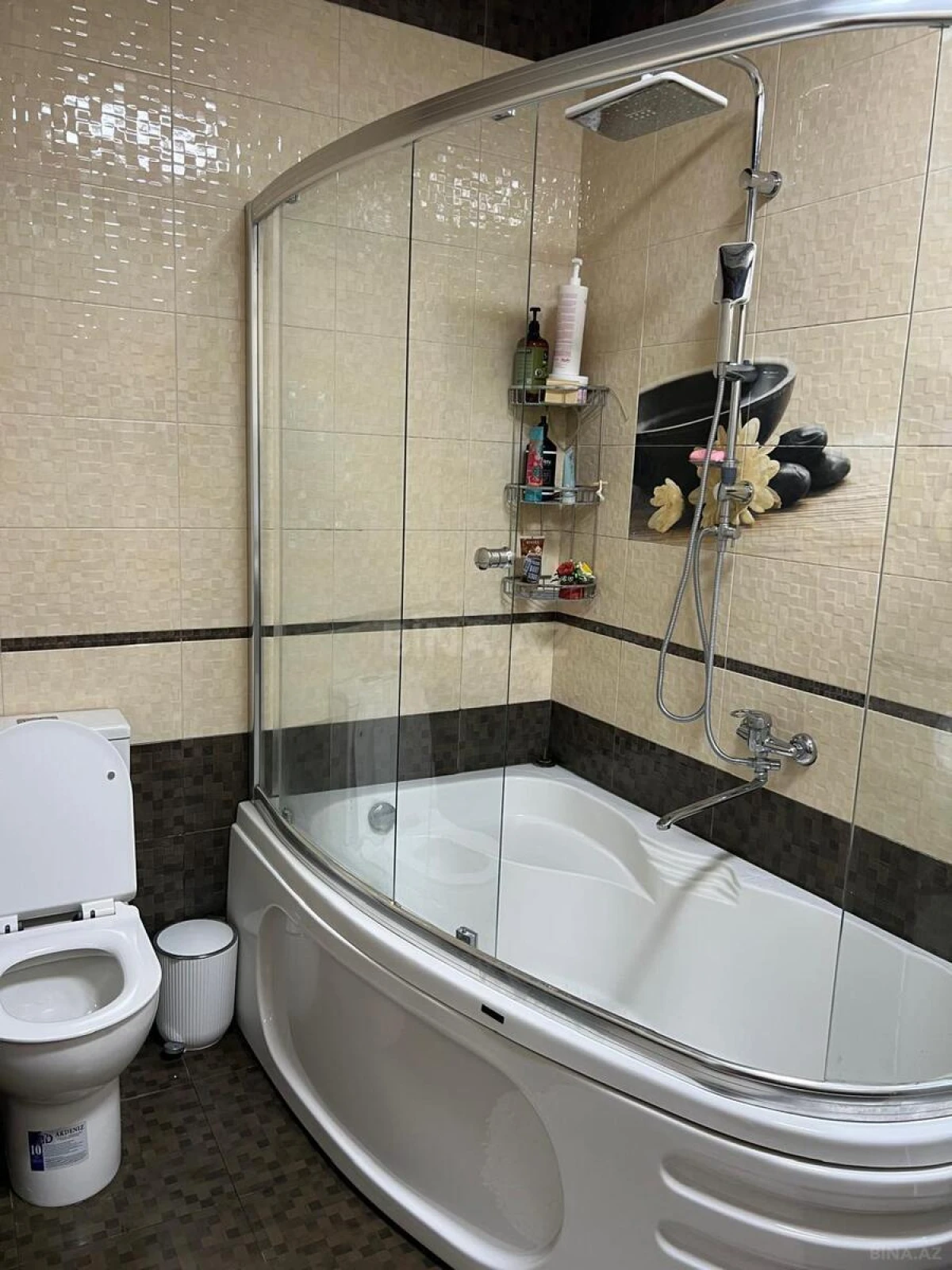 Satılır 3 otaqlı mənzil 138 m²