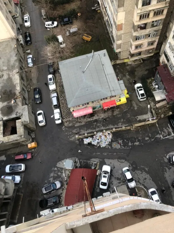 Satılır 3 otaqlı mənzil 138 m²