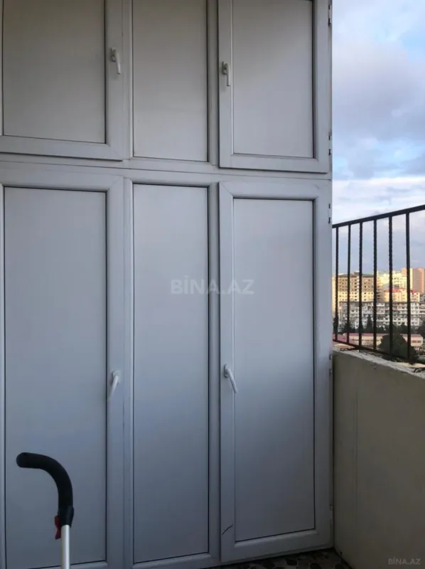Satılır 3 otaqlı mənzil 138 m²