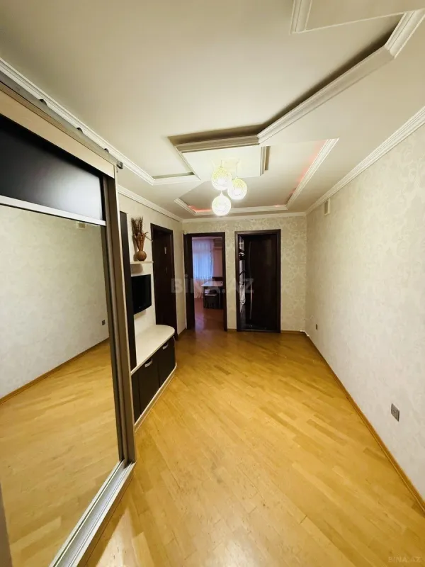 Satılır 3 otaqlı mənzil 110 m²