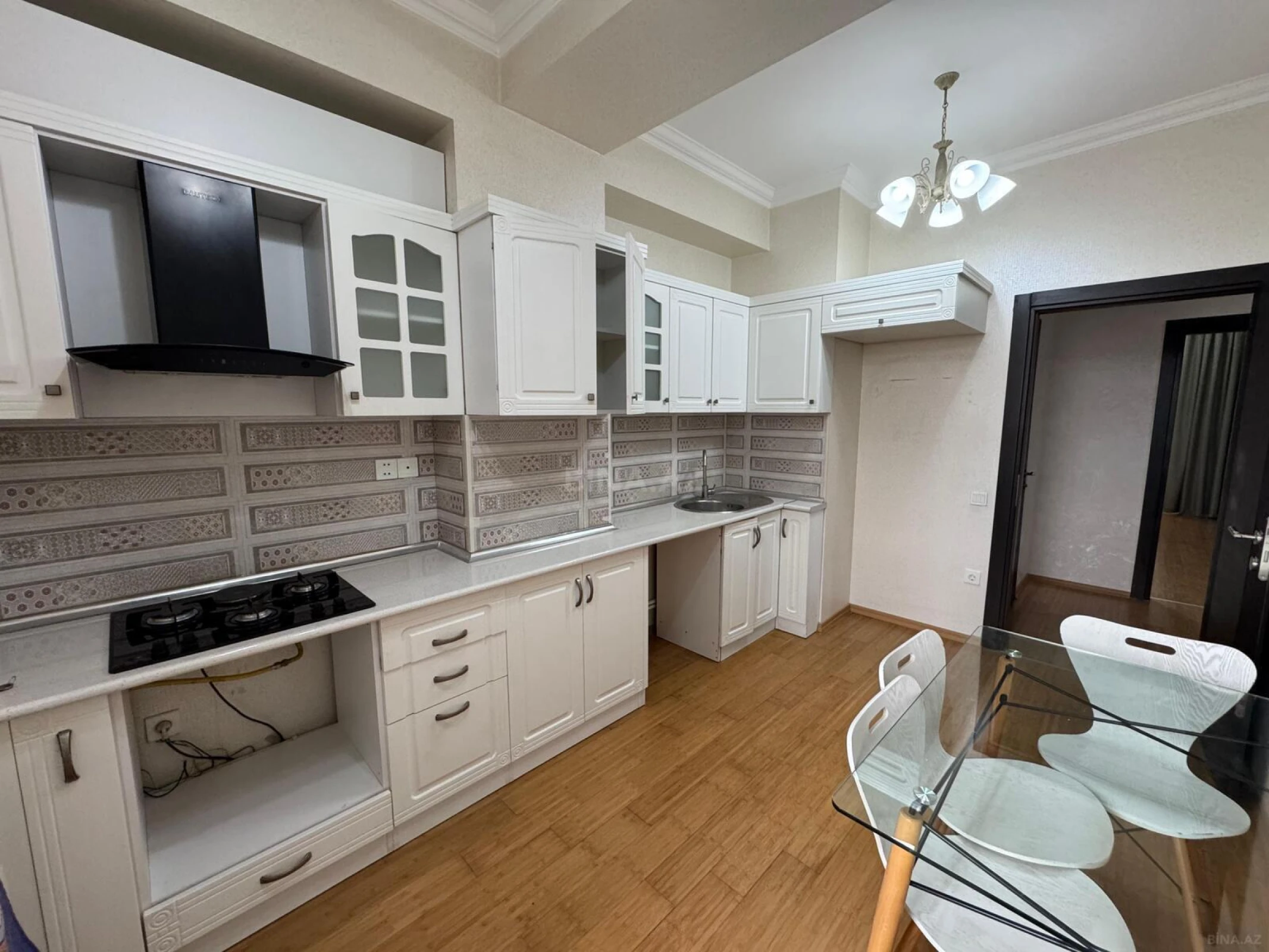 Satılır 2 otaqlı mənzil 70 m²