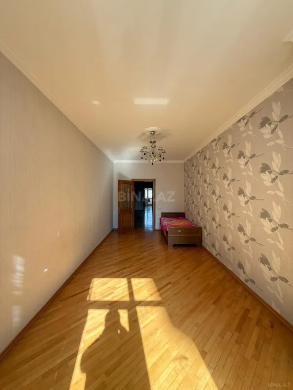 Kirayə verilir 3 otaqlı mənzil 172 m²