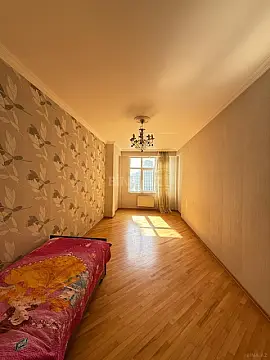 Kirayə verilir 3 otaqlı mənzil 172 m²