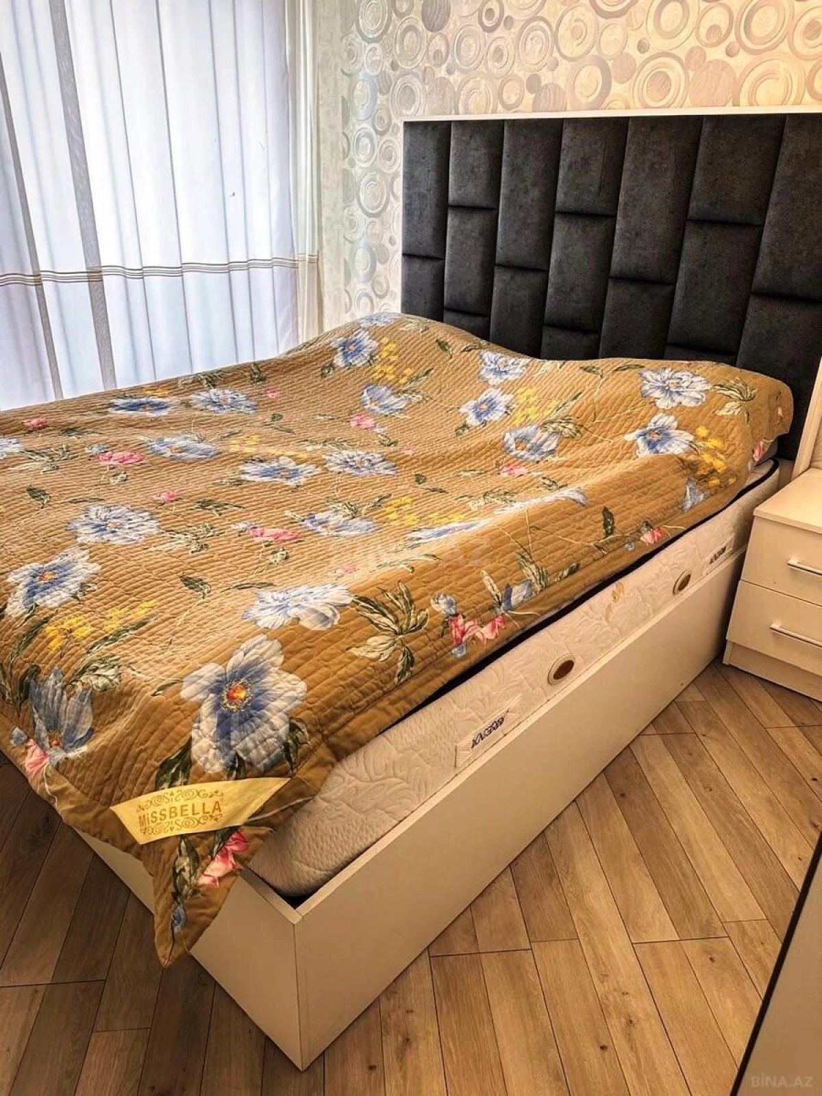 Kirayə verilir 2 otaqlı mənzil 75 m²