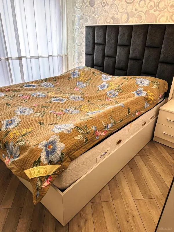 Kirayə verilir 2 otaqlı mənzil 75 m²