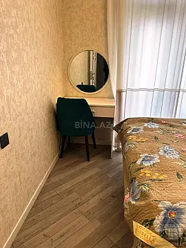 Kirayə verilir 2 otaqlı mənzil 75 m²