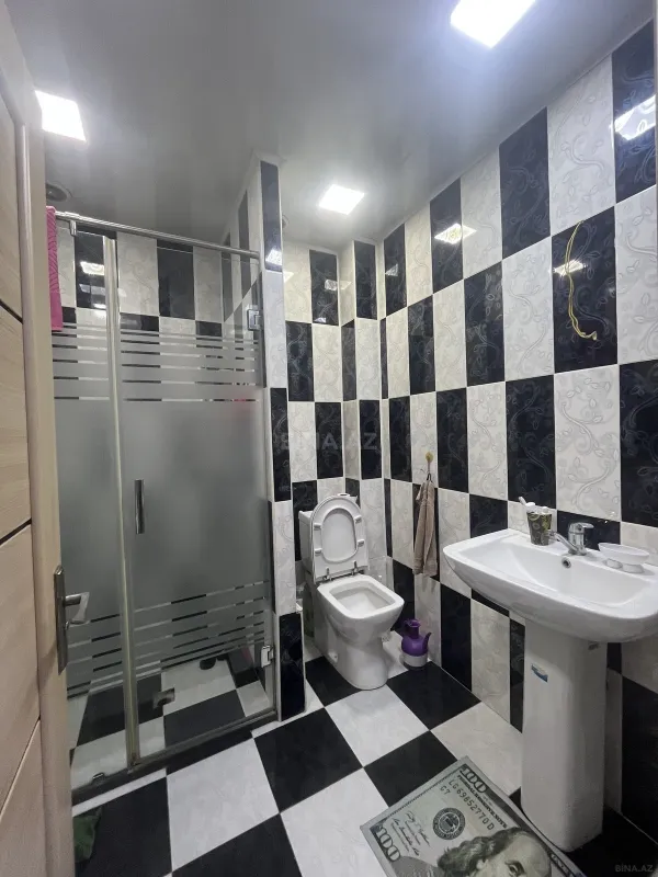 Satılır 2 otaqlı mənzil 65 m²