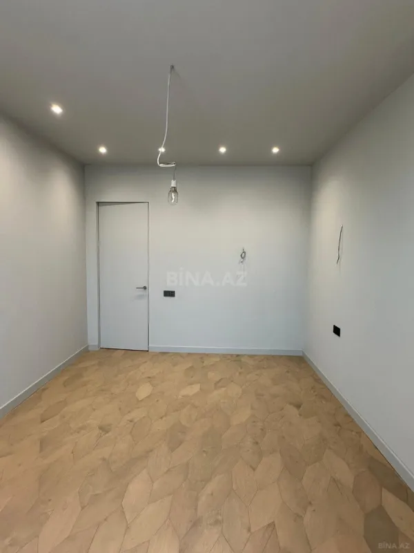 Satılır 3 otaqlı mənzil 150 m²