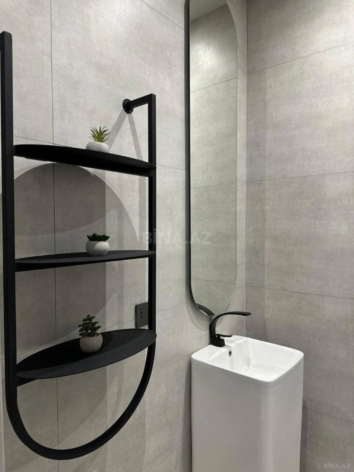 Satılır 3 otaqlı mənzil 150 m²