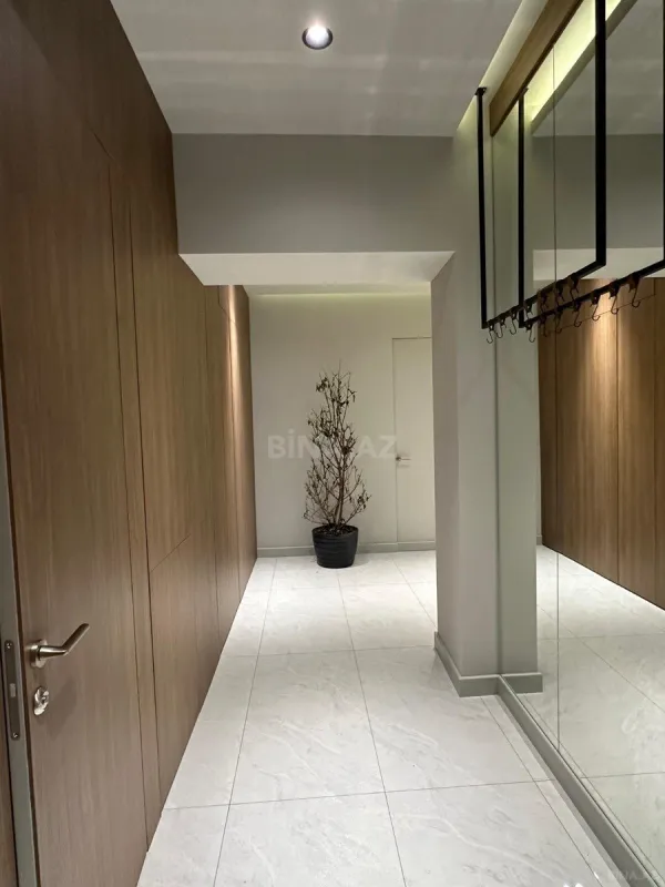 Satılır 3 otaqlı mənzil 150 m²