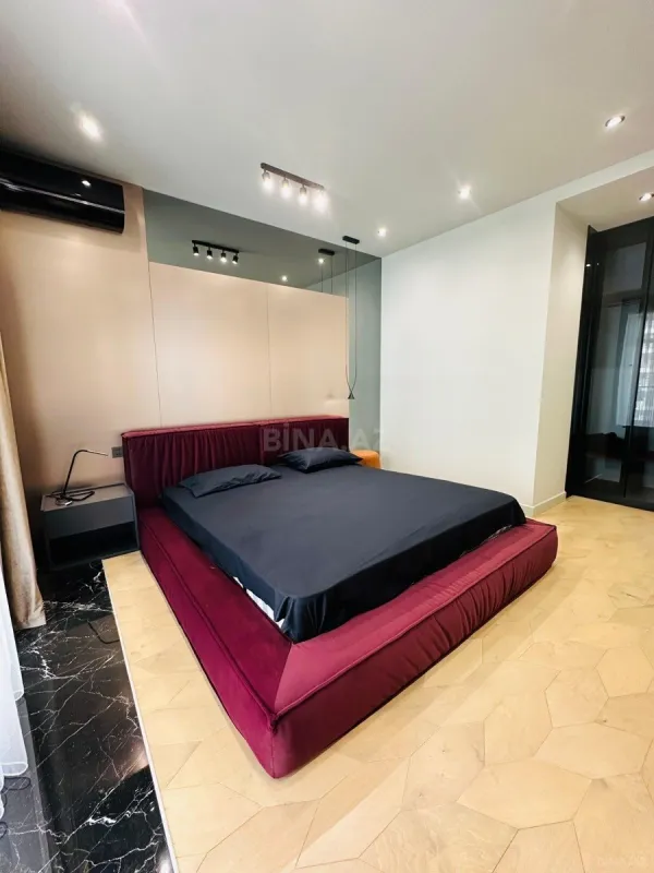 Satılır 3 otaqlı mənzil 150 m²
