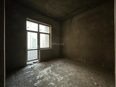 Satılır 5 otaqlı mənzil 203 m²