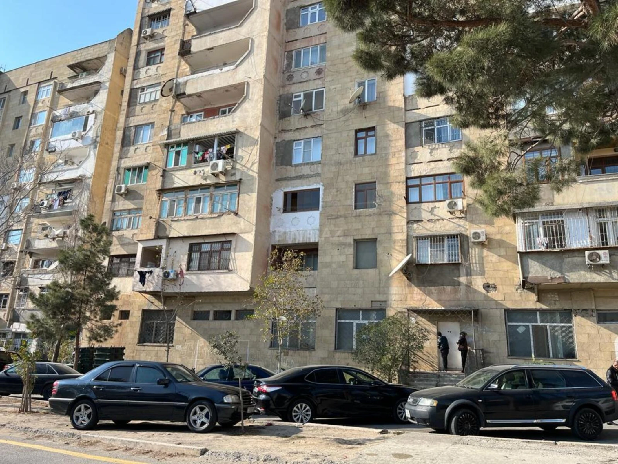 Satılır obyekt 635 m²