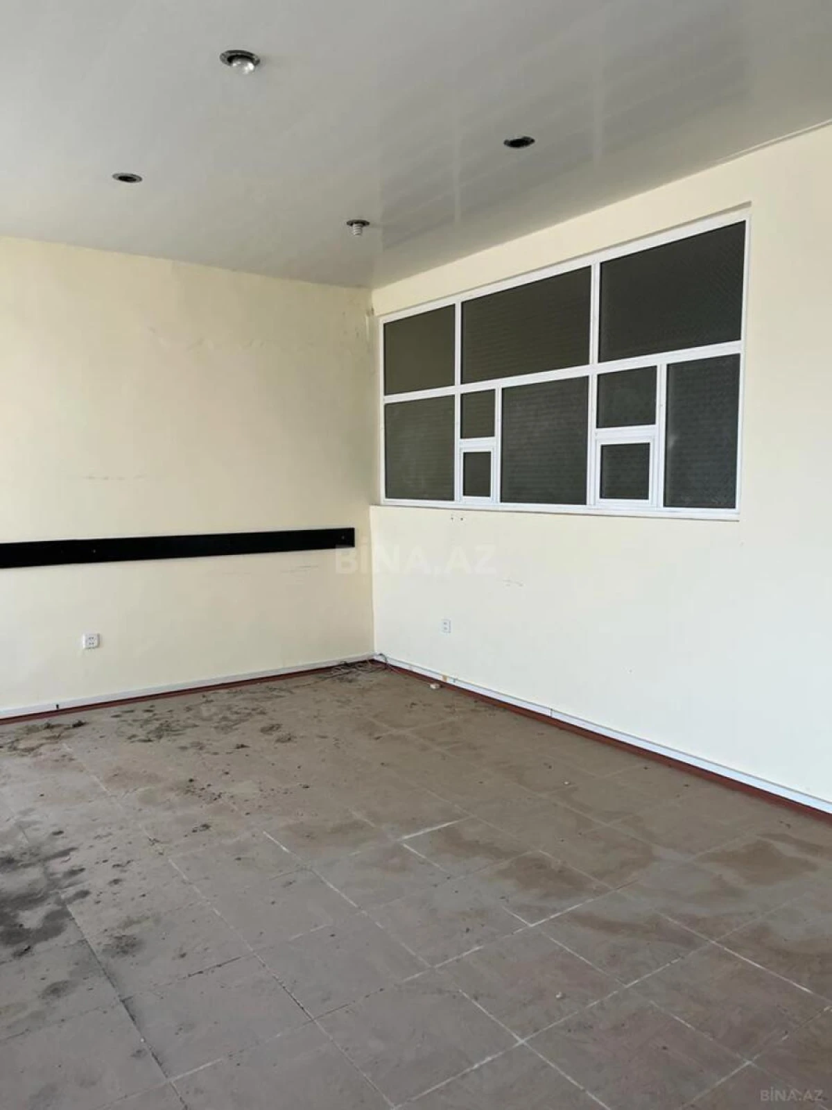 Satılır obyekt 635 m²