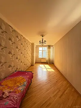 Kirayə verilir 3 otaqlı mənzil 172 m²