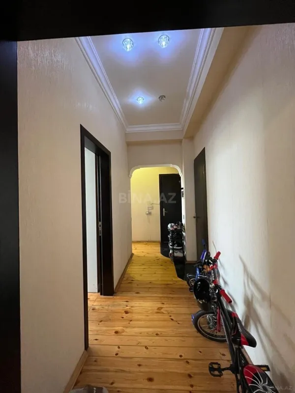 Satılır 2 otaqlı mənzil 74 m²