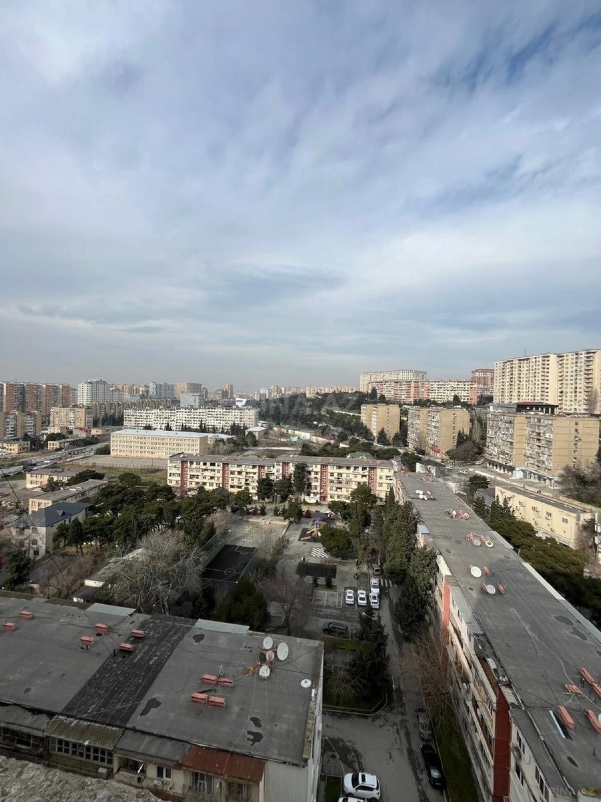 Satılır 2 otaqlı mənzil 74 m²