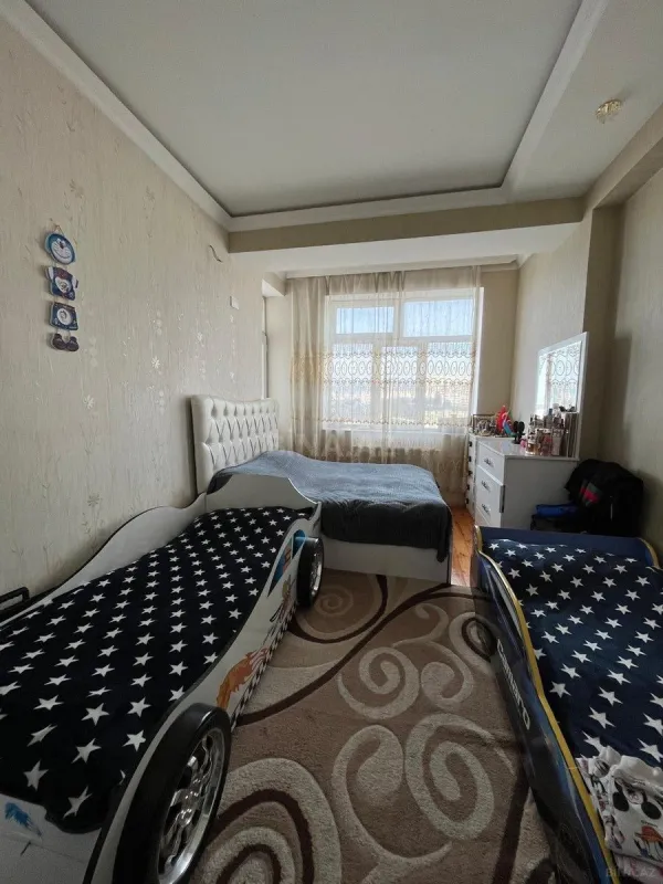 Satılır 2 otaqlı mənzil 74 m²