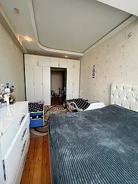 Satılır 2 otaqlı mənzil 74 m²
